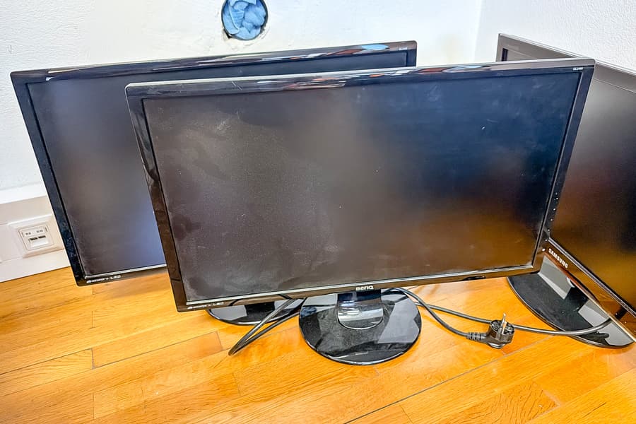 2 Monitore Benq GL2460